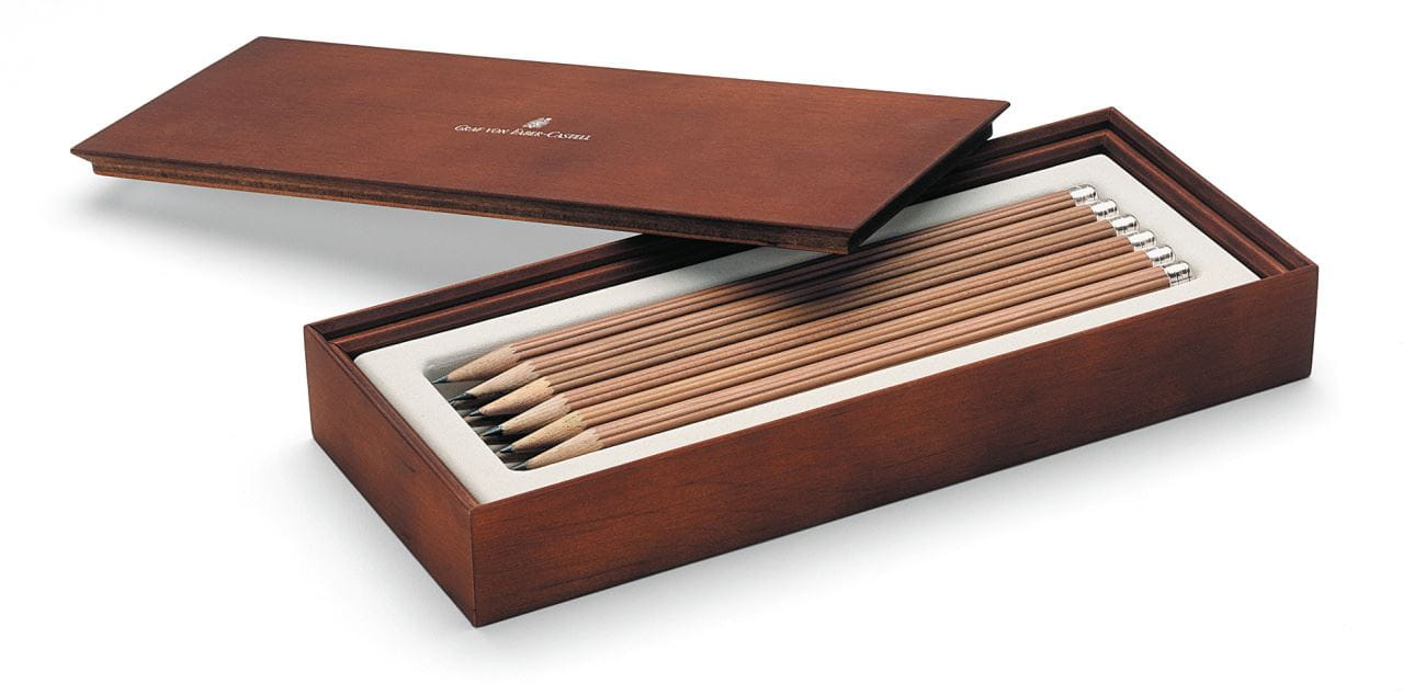 Graf-von-Faber-Castell - Wooden gift box with 12 graphite pencils